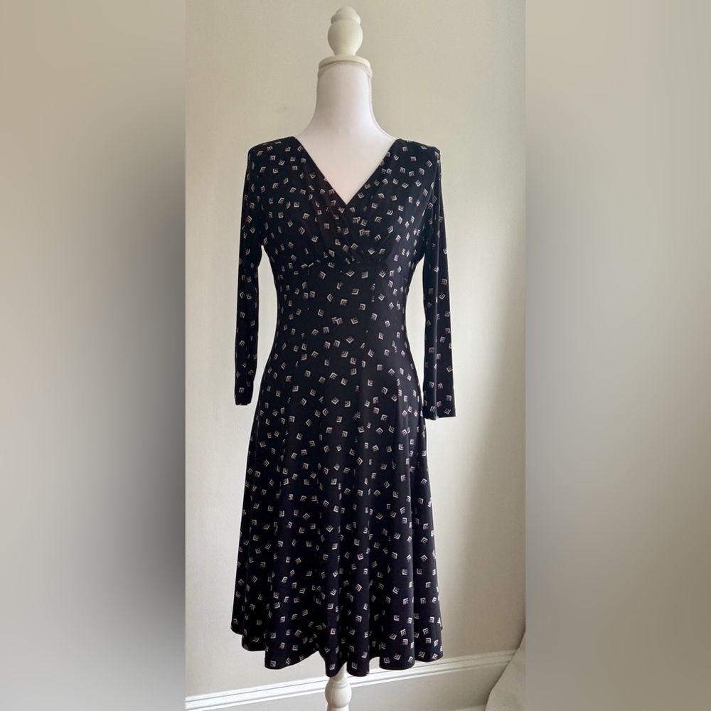 Ralph Lauren Chic Petite Black Geometric Flattering Dress - Easy Day-to-Night